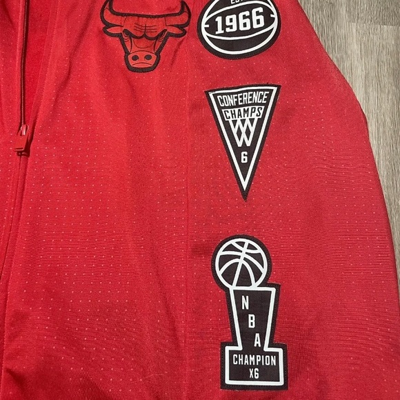 NWT Chicago Bulls Jacket - Picture 7 of 11